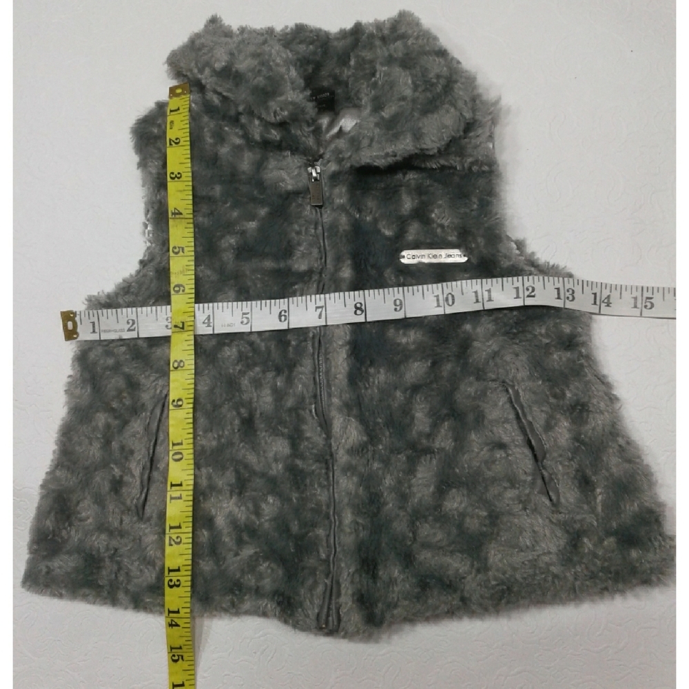 Calvin Klein vest size 3T - Picture 3 of 7